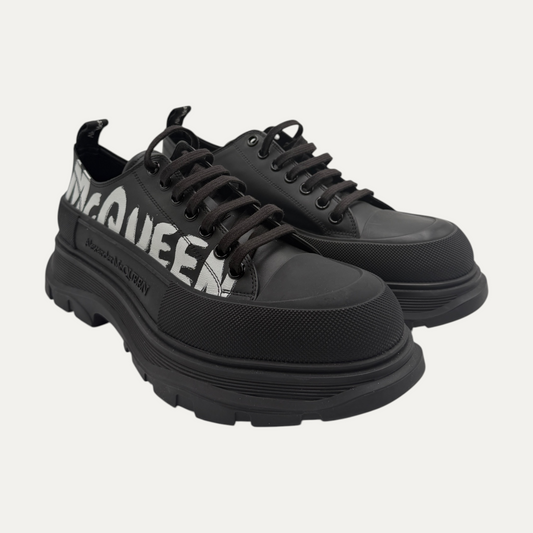 Alexander Mcqueen Tread Slick Low Lace Up Sneaker
