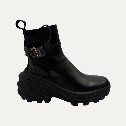 1017 Alyx Low Buckle Chelsea Boot