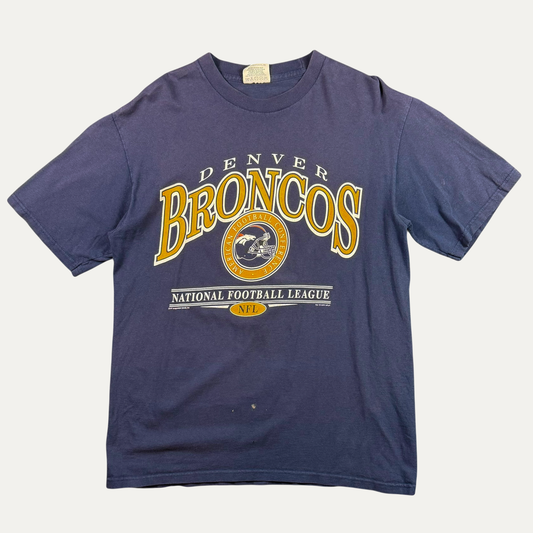 Vintage 2001 Denver Broncos T-Shirt